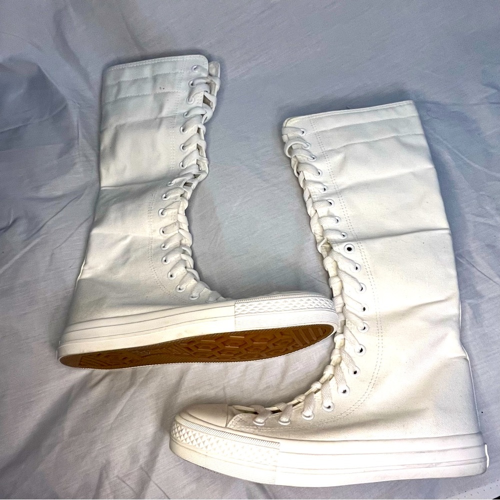 YUANBU Punk style white canvas knee high lace up shoes - size 7